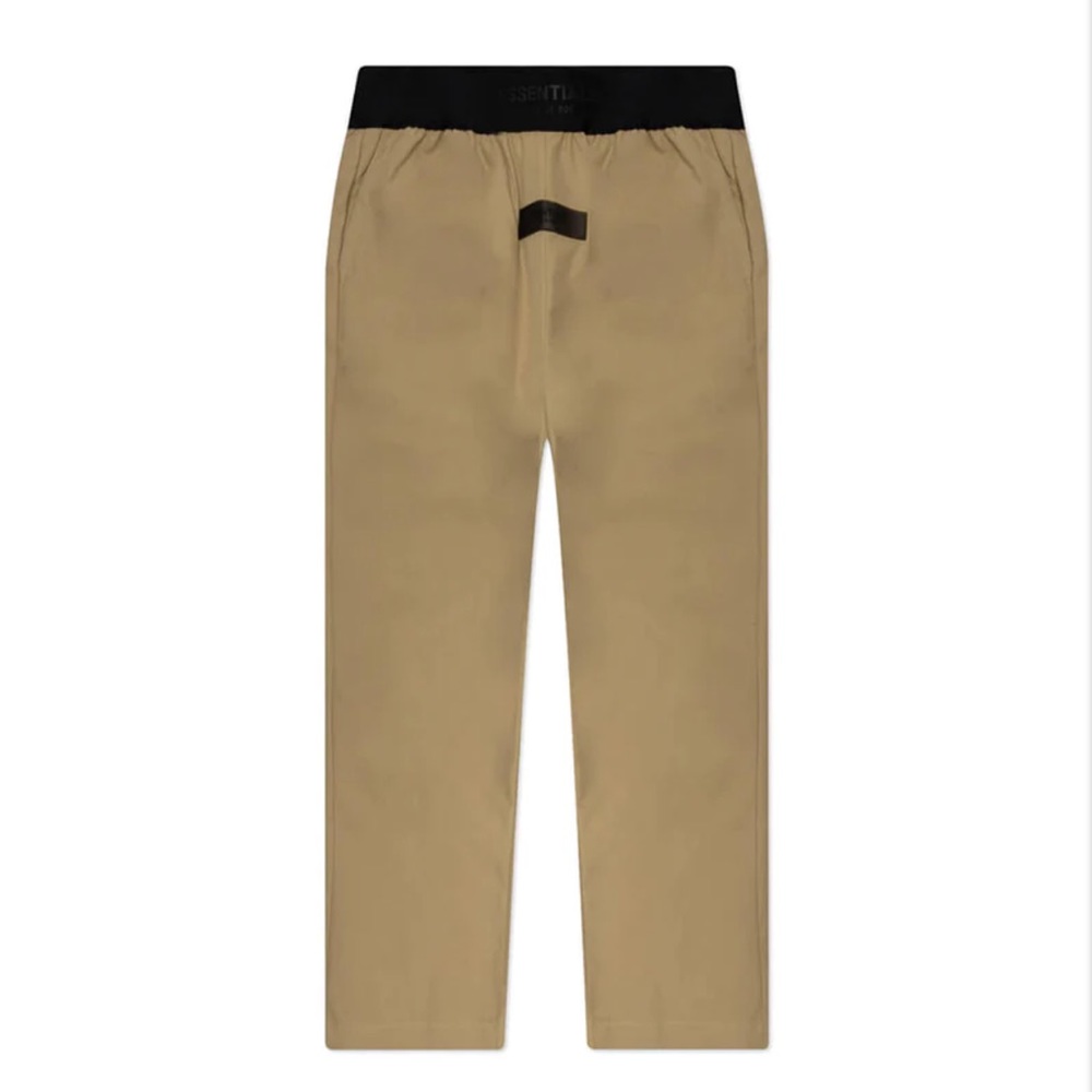 FEAR OF GOD ESSENTIALS
ESSENTIALS KID'S RELAXED TROUSER - OAK